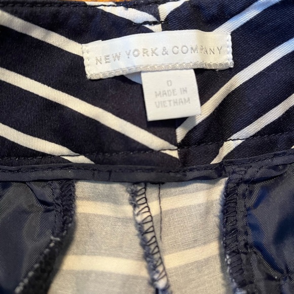 New York & Co. Size 0 Pants - Picture 9 of 14